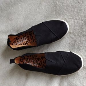 Serra ballet flats black cloth size 8